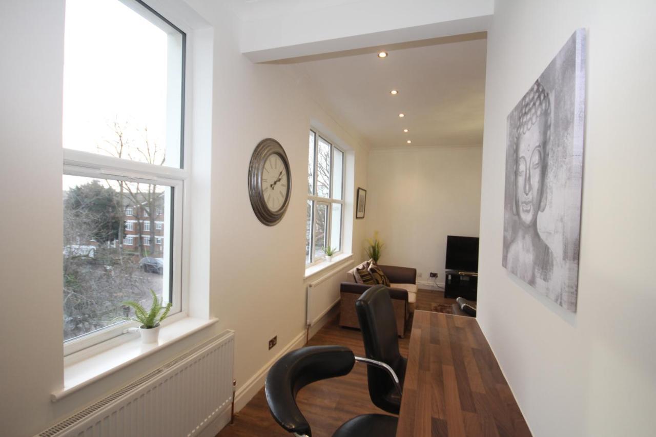 Great West Road Apartments Flat C London Exterior photo